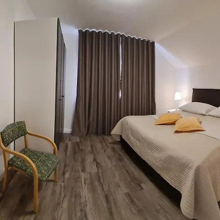 A&a * Niederdorf (Carinthia)